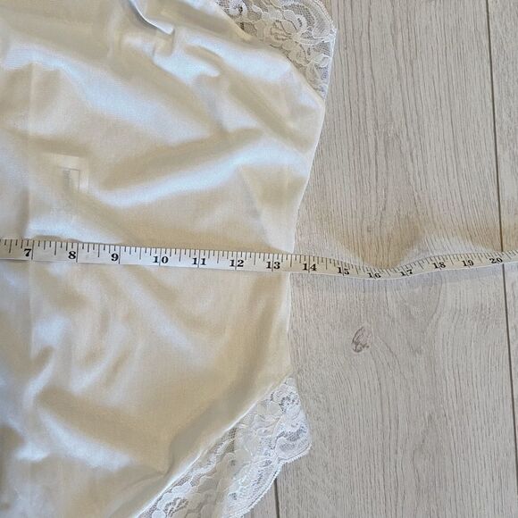 Vintage white lacy bodysuit - Picture 13 of 14